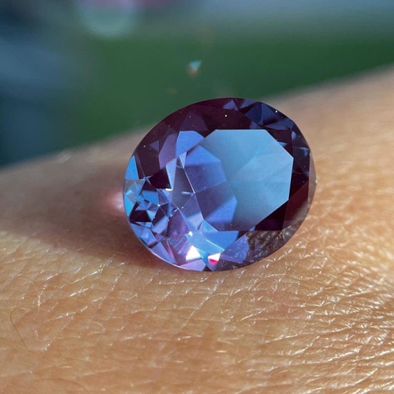 3.35 Carats Alexandrite Oval Precision Cut. Top Quality Lab Grown Alexandrite Color Changing Magic Gemstone. June Birthstone!