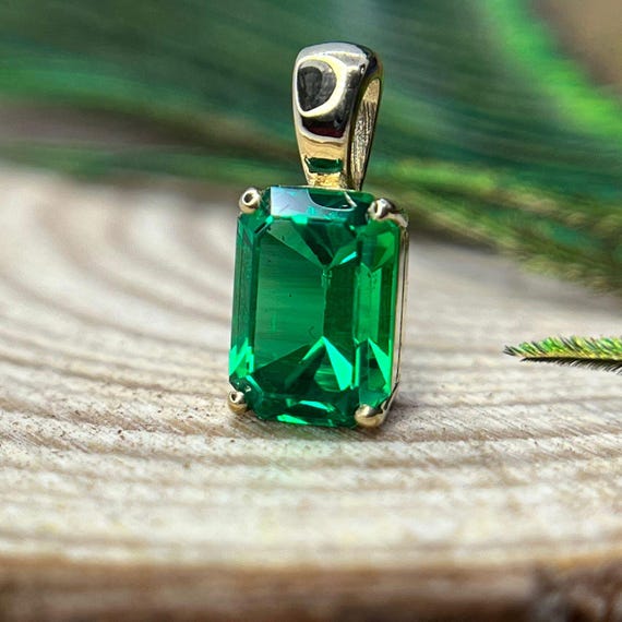 14K Gold Colombian Emerald Octagon Minimalist Pendant For Necklace. Top Quality Lab Grown Emerald! Immediate Shipping With Express Post!