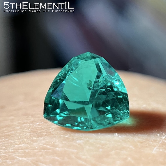 10mm Trillion Cut Colombian Emerald Lab Grown Hydrothermal Gemstone For Unique Jewelry!