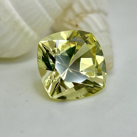 Yellow Sapphire Cushion Cut. Lab Grown Hydrothermal Gemstone Medium And Big Size!