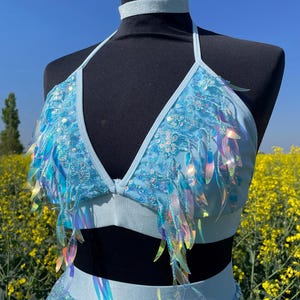 Blue festival bra, Blue Rave bra, Rave fashion for women, Festival skirt, Rave Clothing, Iridescent clothing, Cute summer set