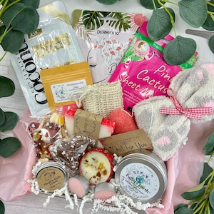 Home Spa Birthday hamper for her -mum best friend women -self care spa gift set -relaxing pamper gift box for her -hug in a box care package