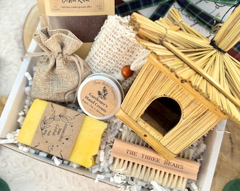 Gardening Gift Box For Men - With Seagrass Bird Box, Soap and Seedballs