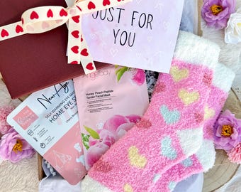 Self Care Letterbox Gift | Cosy Socks, Face Masks & Bath Salts