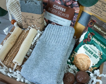 Mens hug in a box - Birthday Gift For Men - Christmas gift set for men - Mens hamper - pamper box for him - Boyfriend Gifts - Cheer up gift