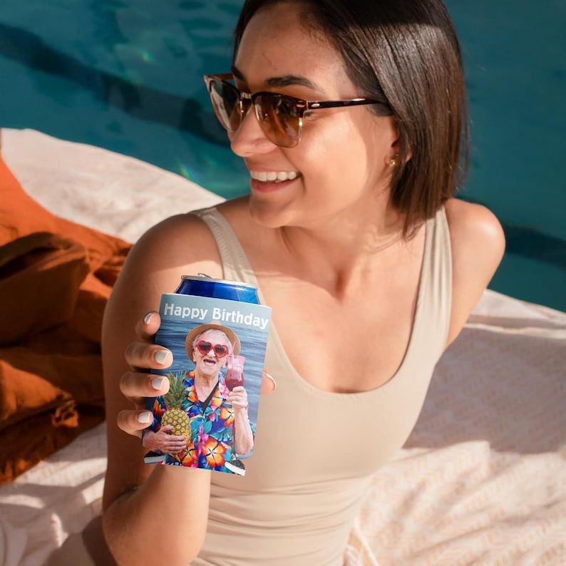 Custom Photo Can Coolers – Personalized Wedding, Birthday & Family Party Favors Bild 3