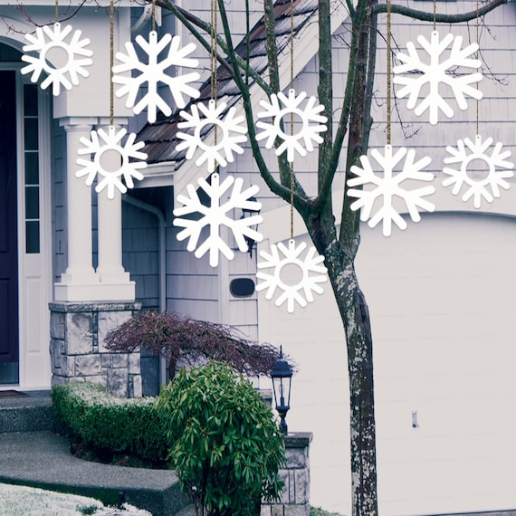 8 & 10 Flat Plastic Hanging Snowflakes 10pc Christmas Yard Art