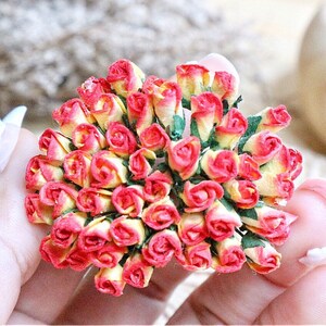 5 mm. Papieren bloem moerbeiboom, moerbeiboom geel en rood 2tone roos, mini-roos, papieren bloem, roze bloem, roze bloem, doe-het-zelf ambachten, trouwkaartdeco