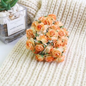 20mm. 25 Stück.Maulbeerpapier Blumen,2 Tone Maulbeerpapier Orange & Gelb Rose,Papierblumen,Rose Blume,DIY Handwerk,Hochzeitskarte Dekoration