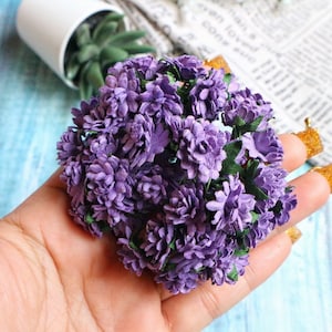50 pezzi da 15 mm. Dalia di carta di gelso, fiore di carta in miniatura, fiore di carta di dalia, dalia di carta di gelso, fiore di dalia in miniatura, idee di artigianato fai da te