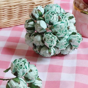 10 stuks.30 mm. Papieren moerbeiroos, roze moerbei, mintgroene roos, mini-roos, papieren bloem, roze bloem, rozenknop
