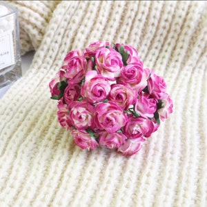 20 mm. 25 unidades. Flor de papel de amoreira, Rosa de amoreira rosa e branca, Mini flor de rosa, Flor de papel, Artesanato faça você mesmo, Decoração de cartão de casamento