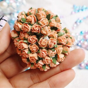 7 mm. 50pcs.Flor de papel de morera, rosa naranja claro de morera, mini flor de rosa, flor de papel, flor de rosa, artesanías de bricolaje, rosa, rosa en miniatura