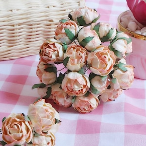 10 rosas de papel color morera de 30 mm, rosas color morera en dos tonos naranja claro y amarillo claro, mini rosas, flores de papel, rosas.