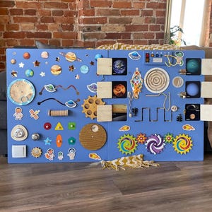 Panneau mural sensoriel Space - Tableau de bord avec LED 140 x 80 cm - Équipement sensoriel de la pièce - Article d'ergothérapie pour enfants et adultes Fix
