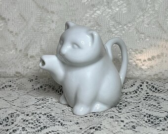Two’s Company Cat Creamer • White Porcelain Ceramic Figural Pitcher • 1980s–1990s Vintage