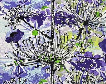 Gran estampado floral audaz y divertido en violeta, púrpura, vinca y verde perfecto para la decoración del hogar, ropa de cama, tapicería, artesanías
