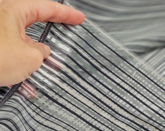 Metros de tecido transparente em azul marinho, creme e azul claro, perfeito para cortinas transparentes, roupas, sobreposições, roupas de cama, artesanato, arte em janelas, etc.