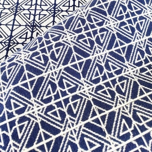 Scherp, helder, marineblauw/wit, koningsblauw geometrisch ontwerp geweven *omkeerbare stof, perfect voor stoffering, gordijnen, beddengoed, tassen, enz.
