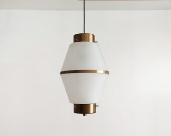 Magnifica lampada a sospensione italiana metà secolo moderna anni '60 lanterna in ottone e plexiglass epoca Stilnovo Arredoluce