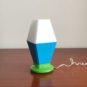 Simpatica lampada da tavolo postmoderna anni &#39;80/stile Memphis Milano