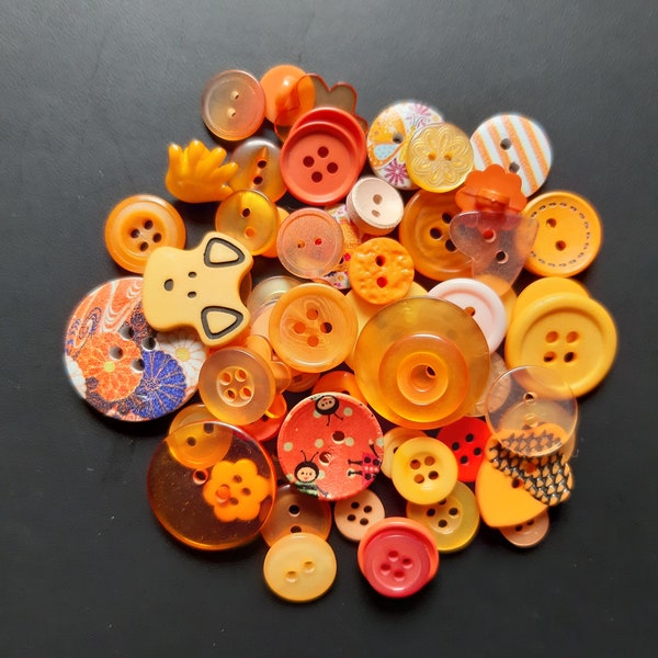 assortiment de 60 boutons oranges scrapbooking