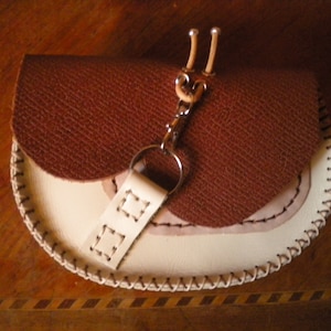 escarcelle en cuir marron