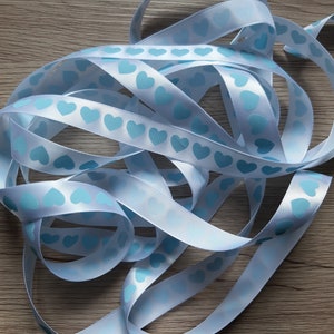 ruban satin coeurs bleus 15mm
