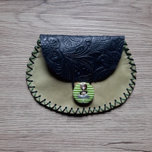 porte-monnaie en cuir bleu fantaisie et vert pâle