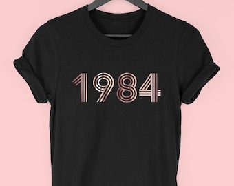 40th Birthday T-Shirt für Frauen, 1984 T-Shirt, 40th Birthday Gift for Women, Retro 1984 Top for Her, By Mr Porkys™
