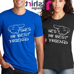 Camisetas combinando do casal Disney Best Friend - Mickey Hands Pointing - Ele é meu melhor amigo e ela é minha melhor amiga - Traje de viagem da Disney