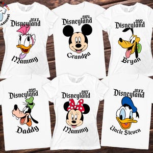 Camisetas personalizadas de Disneyland: camisetas familiares personalizadas de Mickey, Minnie y sus amigos con nombre y año. Conjuntos para vacaciones en Disney.