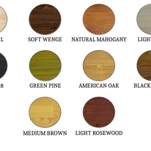 Pode incluir: Uma tabela de 10 cores de tinta para madeira, incluindo Natural, Wengu&eacute; suave, Mogno natural, Cinza claro, RAL 5008, Pinho verde, Carvalho americano, Castanho escuro, Castanho m&eacute;dio e Pau-rosa claro.