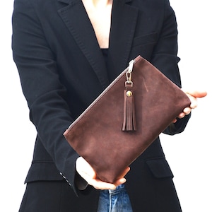 Distressed leather dopp kit woman with zipper for travel, Brown leather makeup bag, Toiletry bag women, Woman beauty bag, Cosmetic pouch