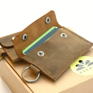 Braune Mini-Schlüsselbund Brieftasche für Männer, Leder Brieftasche mit Schlüsselring, Schlanke Brieftasche für Kreditkarten, Brieftasche mit Vordertasche, Kleiner Kartenhalter aus Leder