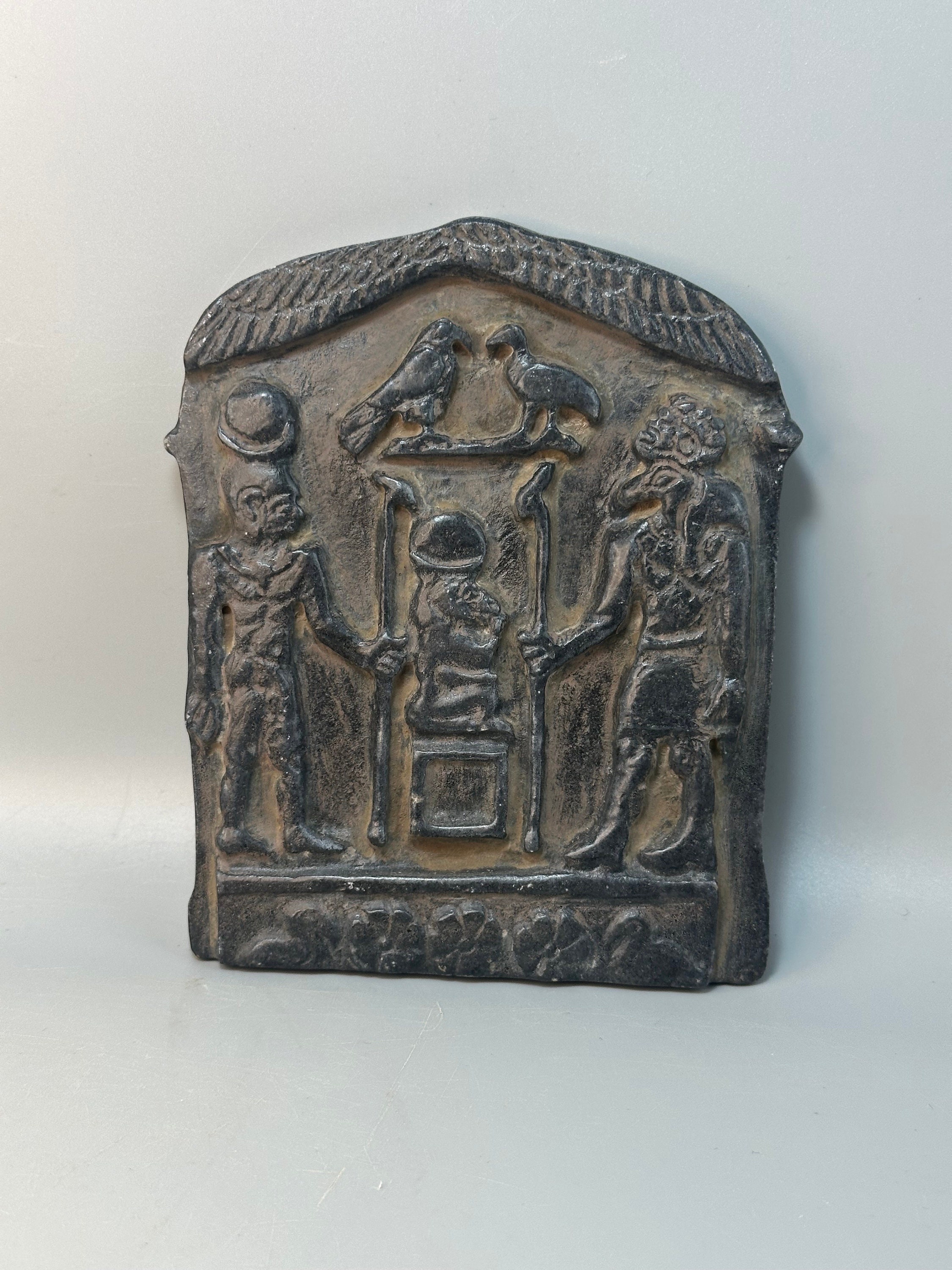 古代近東のアヌンナキのレリーフ エジプトのエジプト文化のタブレット 