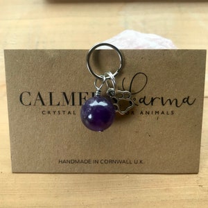 Amethyst healing crystal for cats, dogs. Separation anxiety, pining, fear, bereavement, grief, nervous behaviour, barking or vocal pets