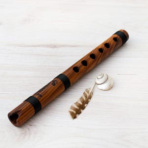 Andean Flute handmade in Jacaranda Wood - Professional Flute tuned in D (Re)