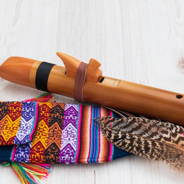 Native American Style Flute of Bamboo ~ Key in C (Do) ~ Dove