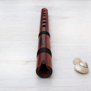 Quenacho Flute ~ Professional ~ key in D ~ BloodStick Wood