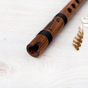 mouthpiece of Quenilla Flute Professional handmade in Jacaranda Wood key in D (Re).