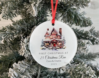 Adorno personalizado "Primera Navidad en nuestro nuevo hogar" - Dirección y nombres personalizados - Regalo de inauguración - Recuerdo navideño 2025