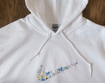 nike embroidered sweatshirt