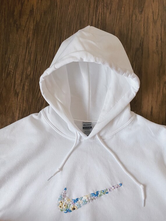 nike embroidered flower hoodie sweatshirt