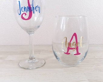 Wine glass, personalized, monogrammed wine glass, stemless and stemmed, gift for mom or  daughter, best friend gift, Christmas Gift