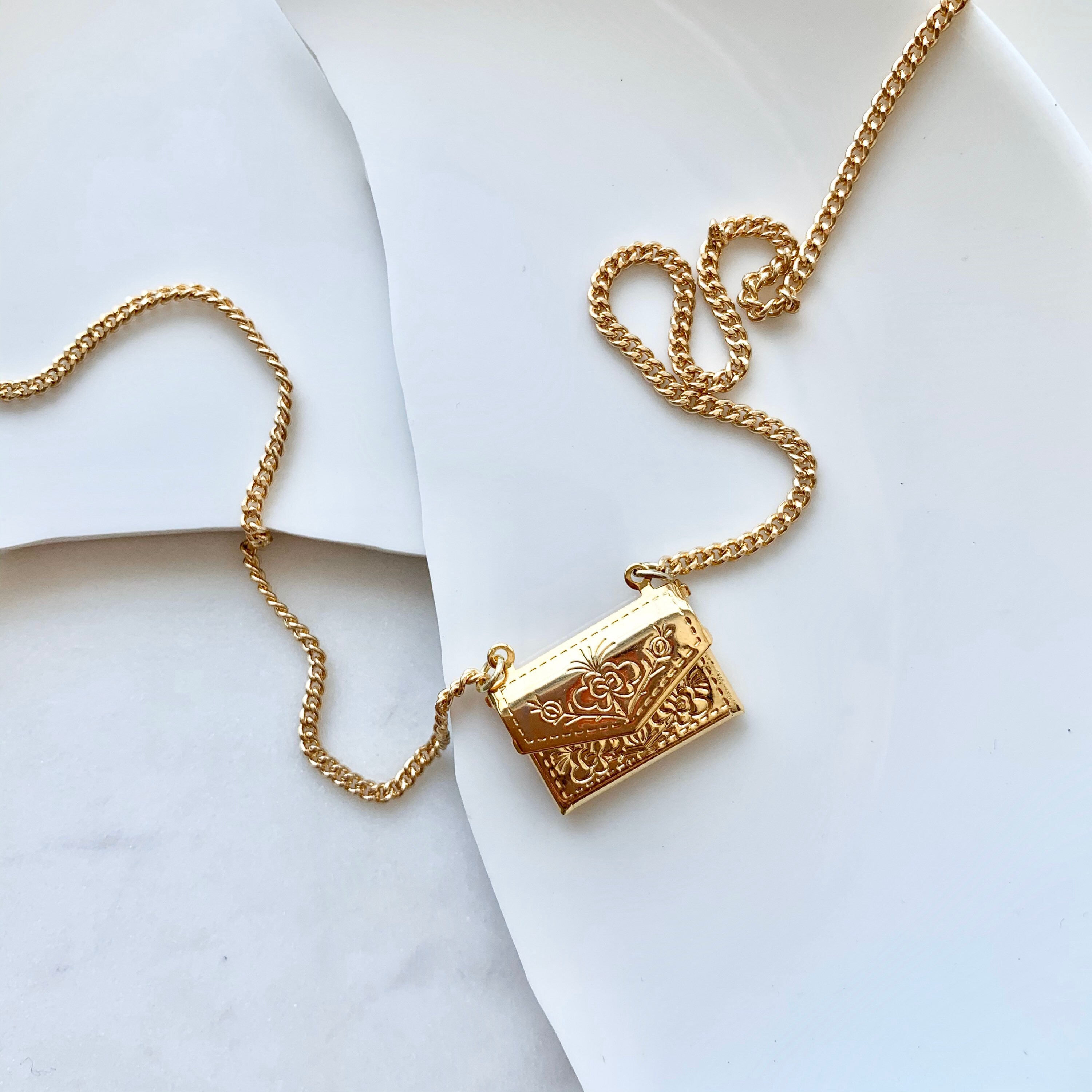 Gold Locket Necklace Locket Necklace Locket Jewelry Gold Etsy Ireland