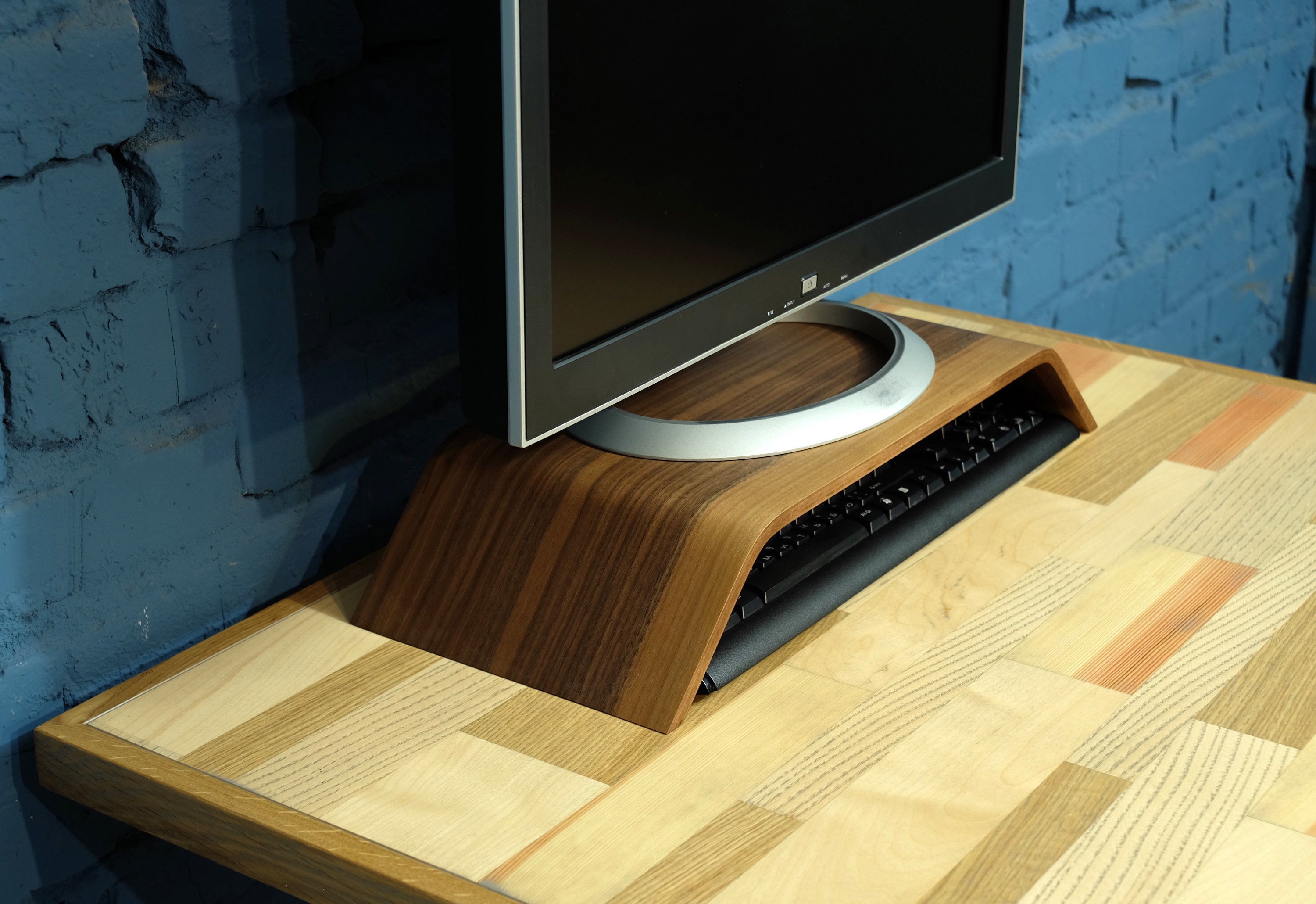 Soporte de monitor de nogal Elevador de monitor de madera | Etsy