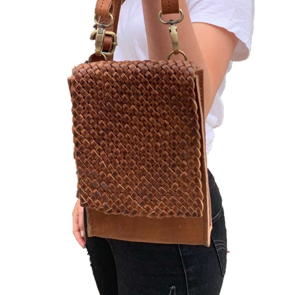 Mini Woven Leather Purse, Flap-Top crossbody Bag, Women’s Small Brown Bag, Braided Leather Purse, Handmade Leather Small Bag, Boho Bag