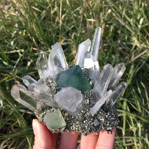 500g Natural Clear Quartz Cluster,pyrite Crystal Vug,crystal  Healing,rock,mineral Specimen,home Decoration,reiki Healing,crystal Gifts  1PC - Etsy