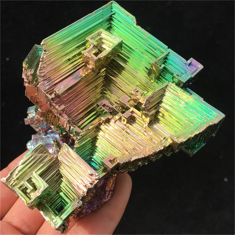 0.77LB Rainbow Bismuth Ore Geode Crystal Quartz Titanium Mineral Point,Home Decoration,Crystal healing,Crystal Collection,Mineral Samples